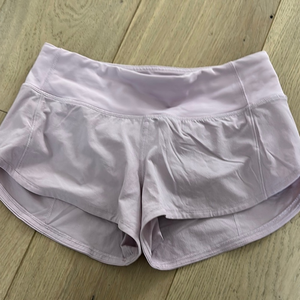 LULULEMON 2.5” speed up shorts size 2